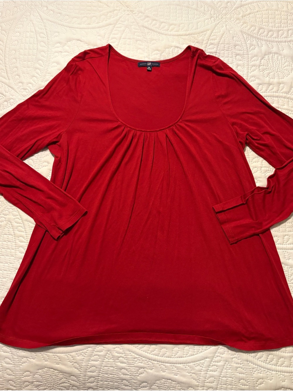 GAP Red Scoop-Neck Long Sleeve Top